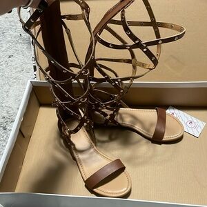 Size 8 Sandal Egyptian style new